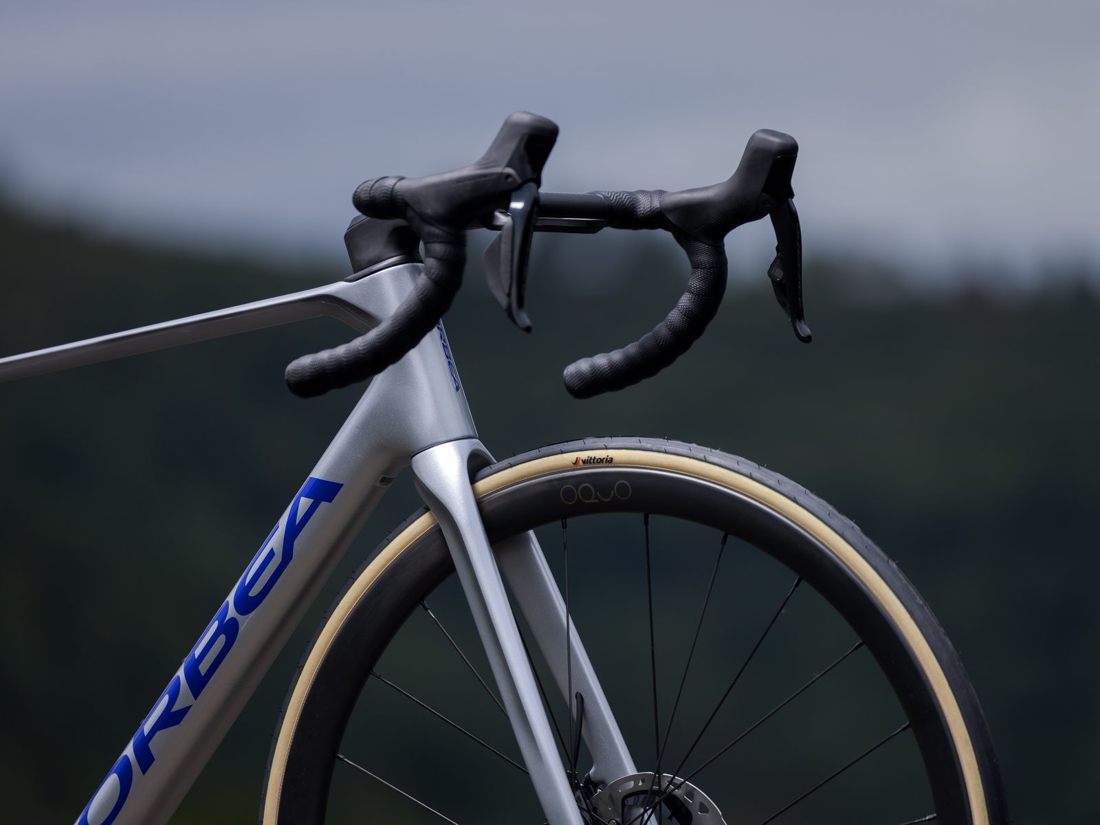 Ultralicht OMX-carbon en reactieve stijfheid